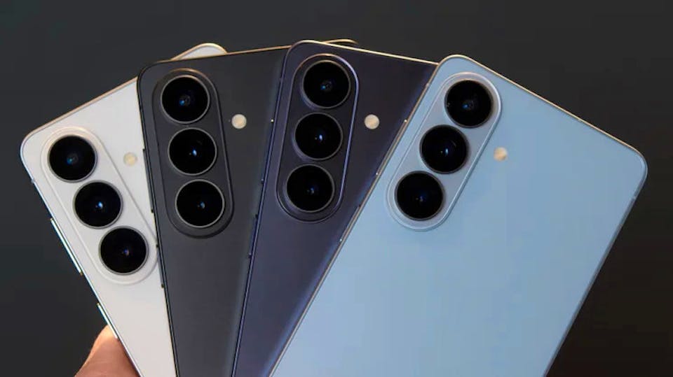 The Samsung Galaxy S26 in it's full colour range.
